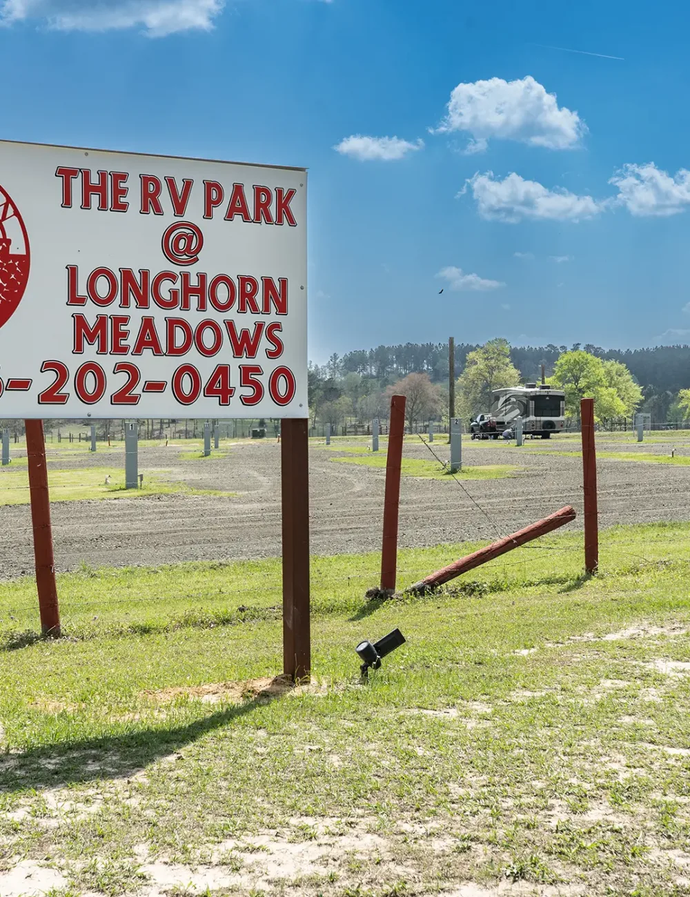 Sign welcoming everyone to the RV Park at Longhorn Meadows